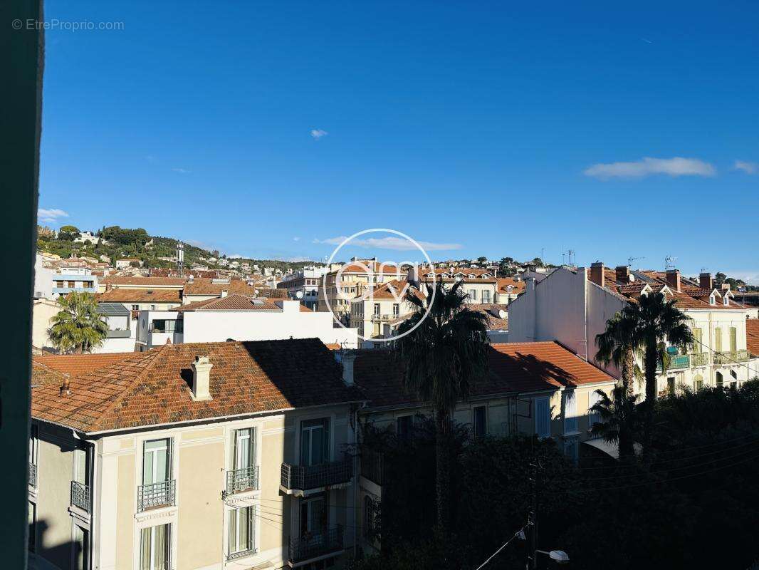 Appartement à HYERES