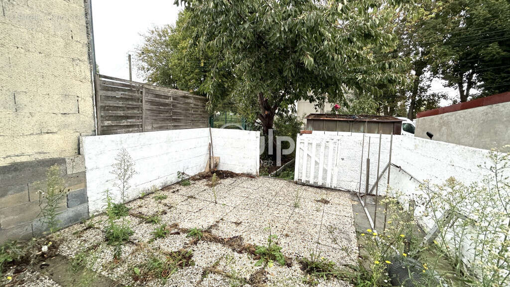 Maison à MONTIGNY-EN-GOHELLE