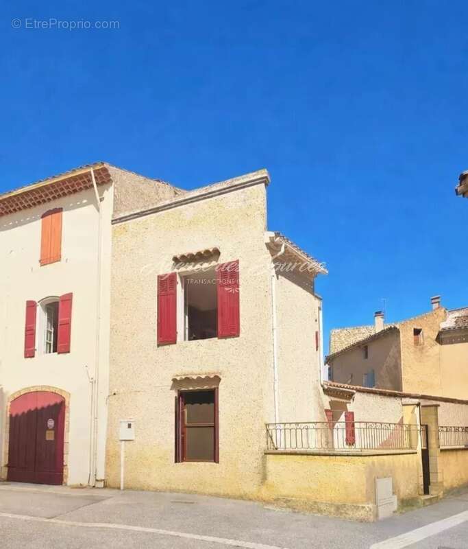 Maison à TAVERNES