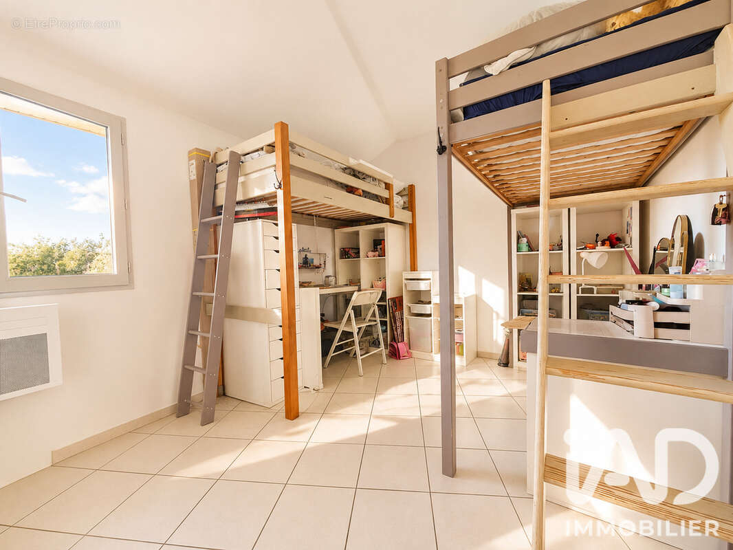 Maison 61 m² à Isle-Saint-Georges  - photo 4