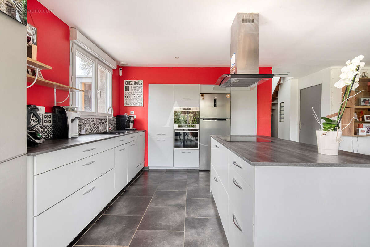 À VENDRE  - Maison de 122 m² - Brissarthe / Chemiré - À deux pas de la Sarthe - photo 2