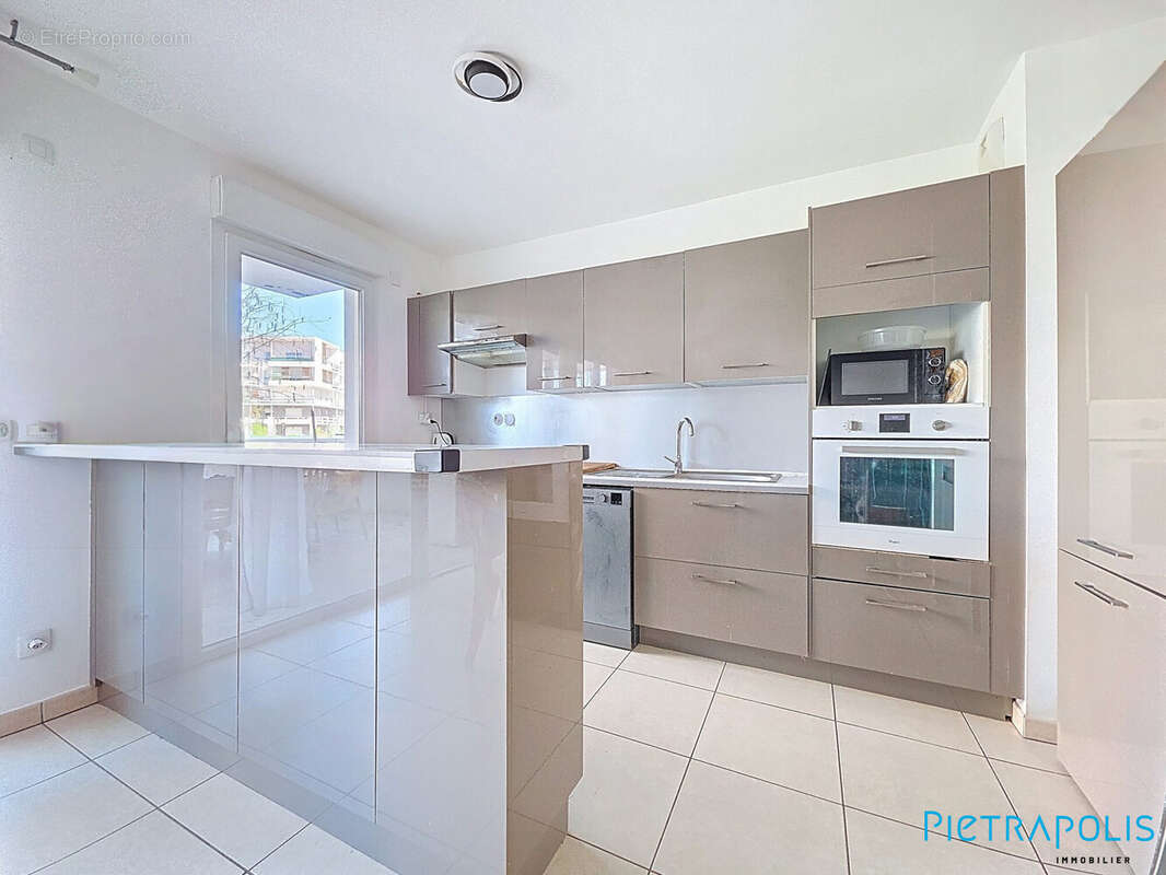 Appartement à SAINT-GENIS-POUILLY