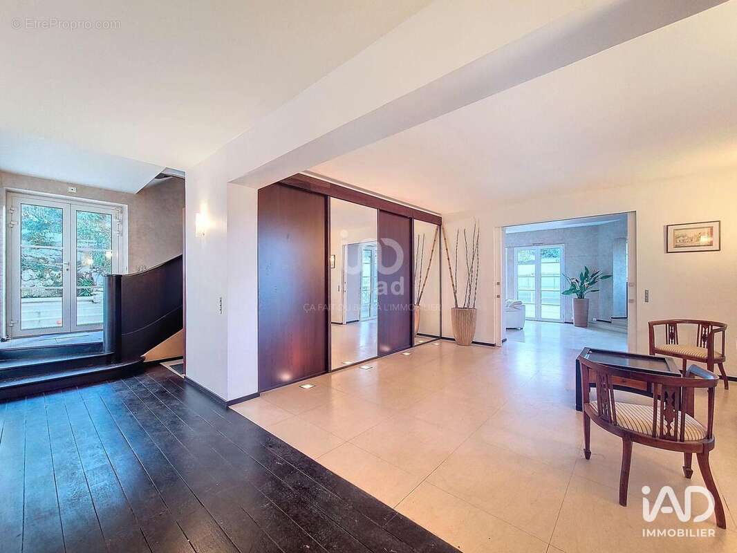 Photo 8 - Maison à LOUVECIENNES