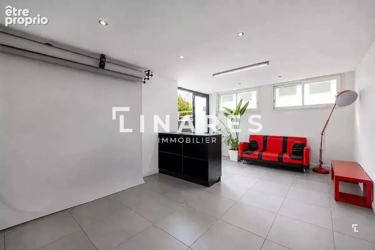 LE STUDIO – Local commercial de 110 m² – 13008 Marseille - photo 3