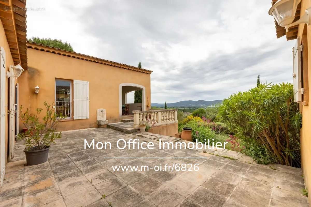 Référence : 6826-SJO - Maison familiale en impasse à Cadenet (84160) SOUS-OFFRE:  VUE DOMINANTE ET DEGAGEE -3 chambres - garage- - photo 8