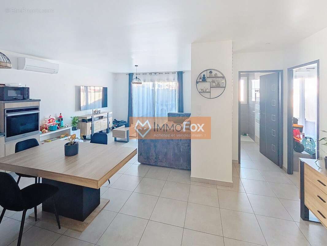 Maison à VILLELONGUE-DELS-MONTS