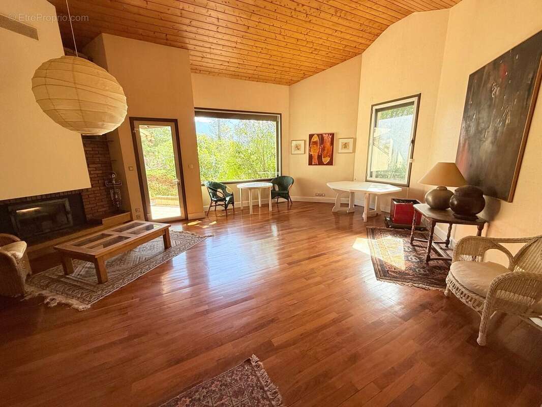 Maison à MONTBONNOT-SAINT-MARTIN