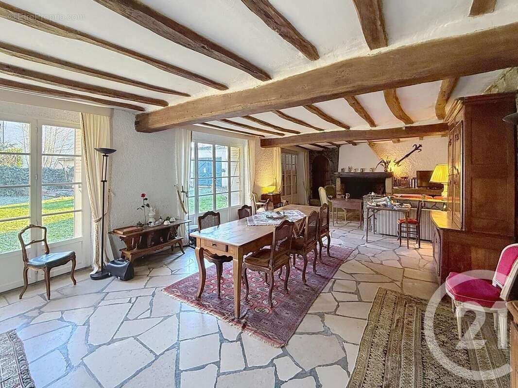 Maison à MARY-SUR-MARNE