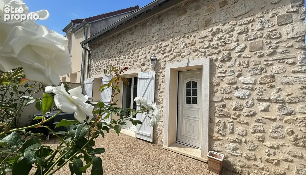 Maison à NEAUPHLE-LE-CHATEAU