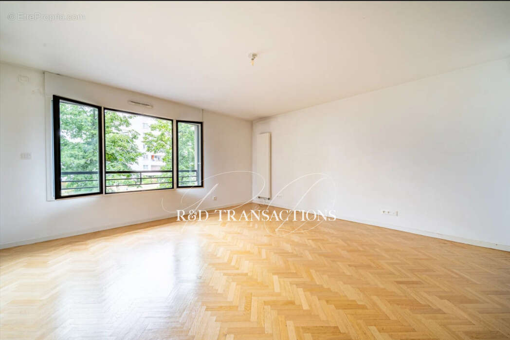 Appartement à SURESNES
