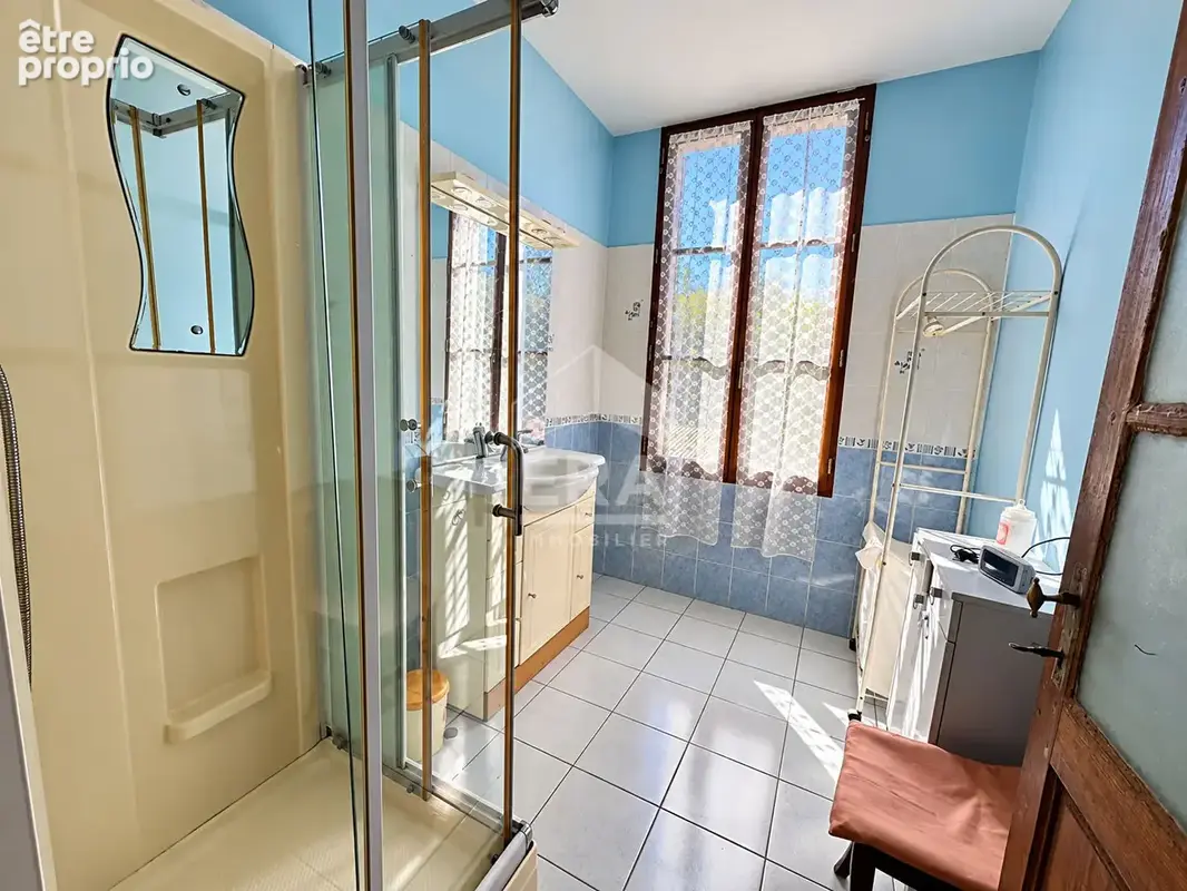 Maison à vendre à Tauriac - 7 pièces, 209 m², travaux à prévoir - photo 7