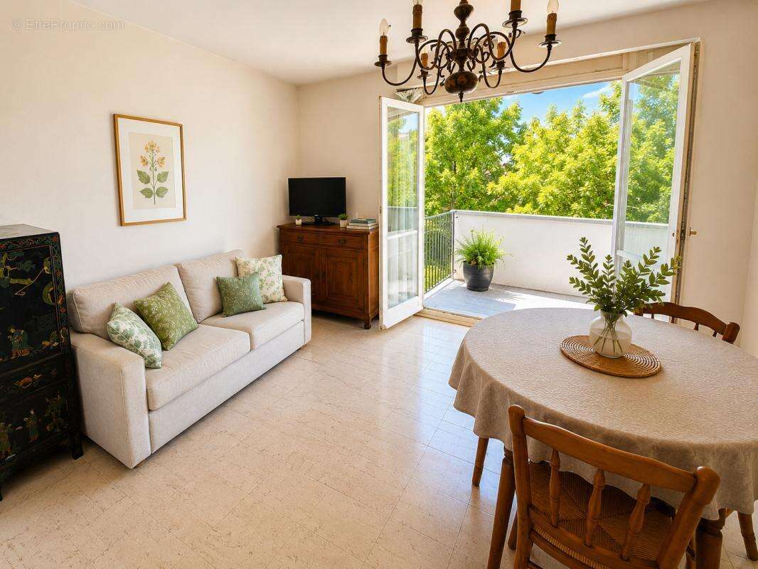 Appartement 72 m² à Pau  - photo 2