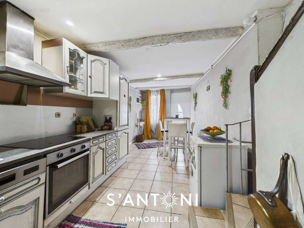 Maison à VILLENEUVE-LES-BEZIERS