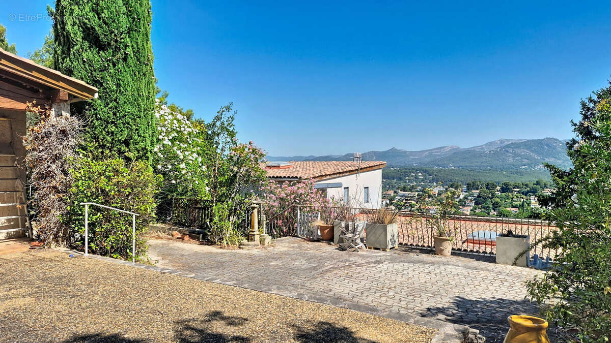 Maison à LA PENNE-SUR-HUVEAUNE