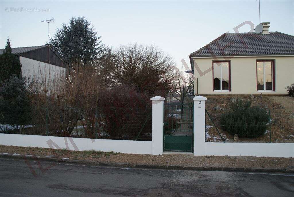 Maison à VINCELLES