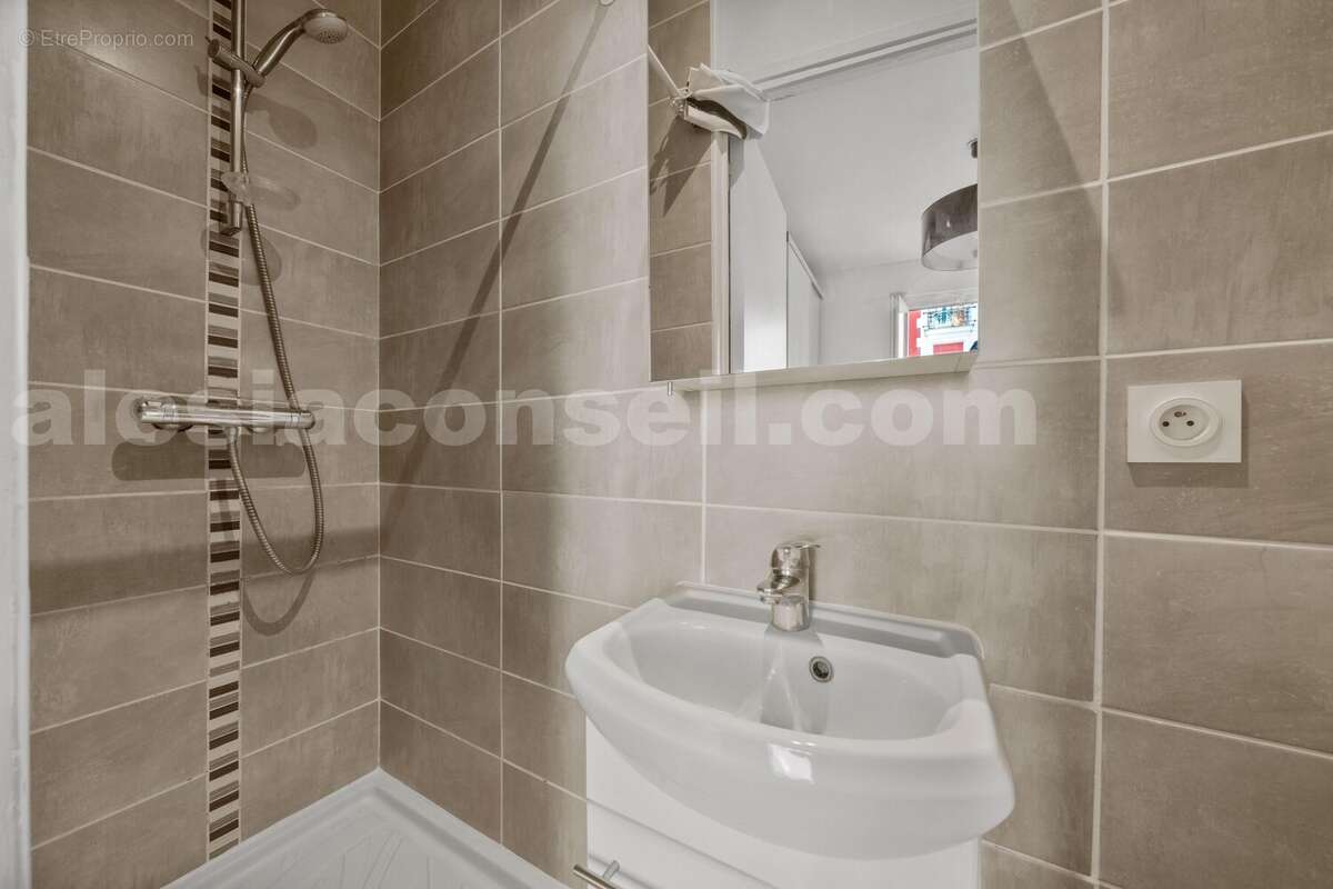 Photo n°1 - Appartement à PARIS-14E
