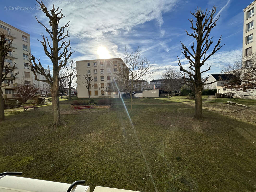 Appartement à HOUILLES