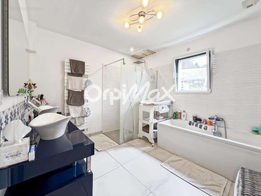 Maison À Vendre 176m2 - photo 14