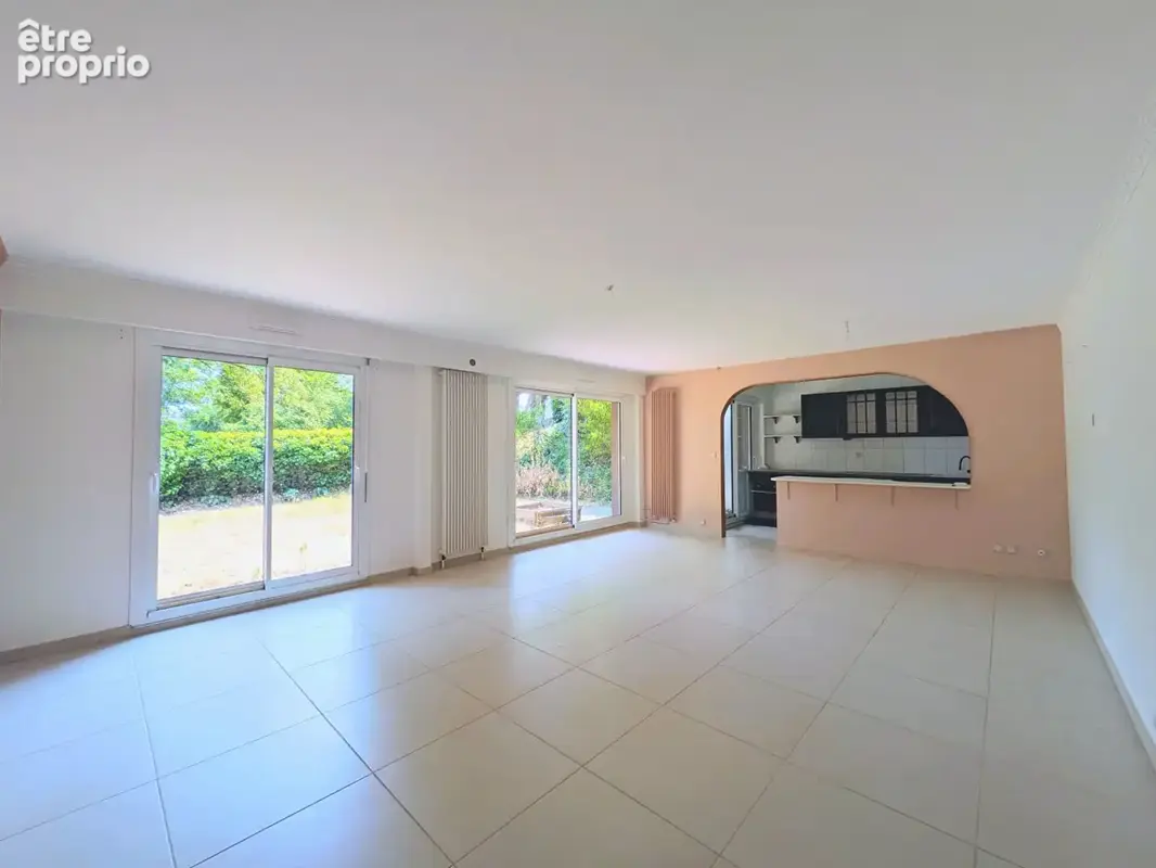 Le Plessis-Robinson, T4 de 96,05 m² en rez-de-jardin avec terrasse et jardin privatif - photo 2