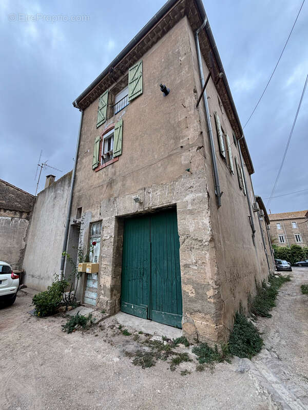 Appartement à NISSAN-LEZ-ENSERUNE