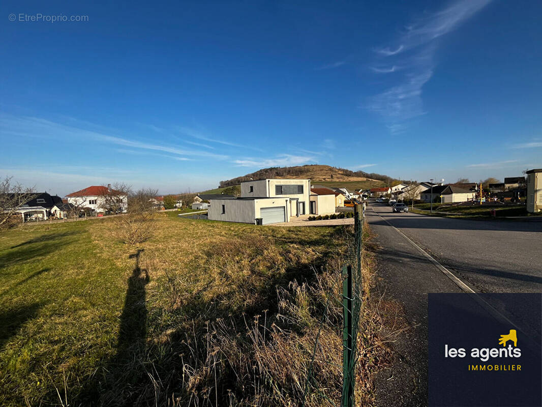 Terrain à PAGNEY-DERRIERE-BARINE
