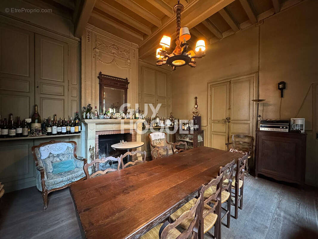 Maison de caractère - 212m² - potentiel exceptionnel - photo 2