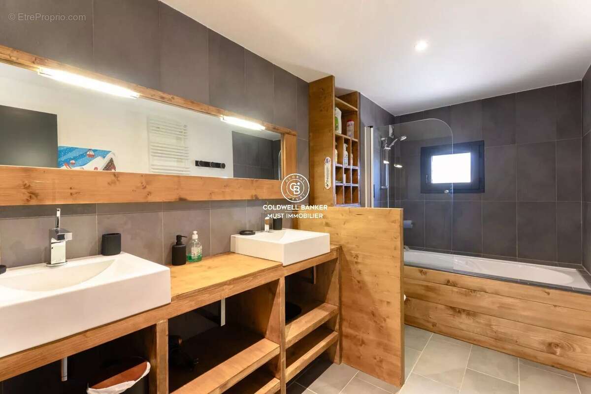 Appartement à FONT-ROMEU-ODEILLO-VIA