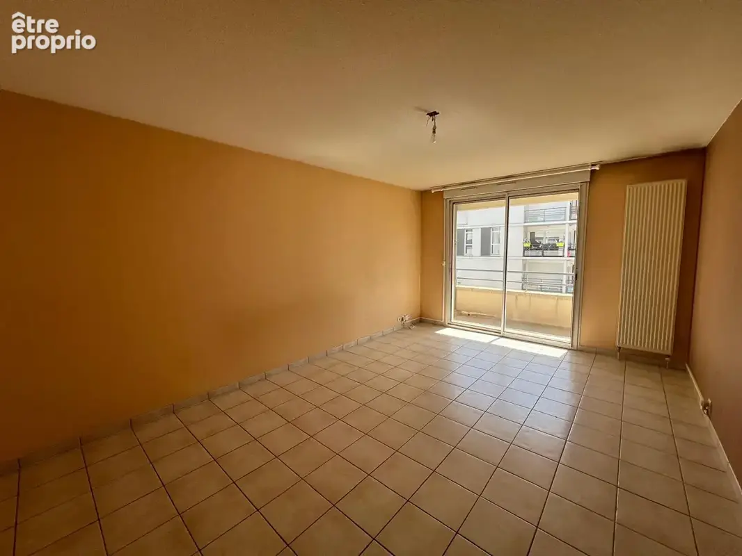 Appartement de Type 3 avec balcon, cave et garage double !! - photo 4