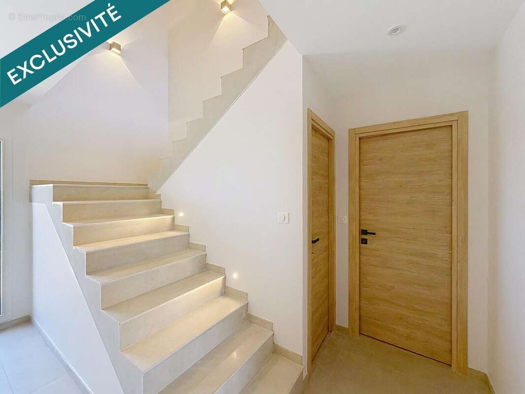 Maison 205 m² à Gueux  - photo 6