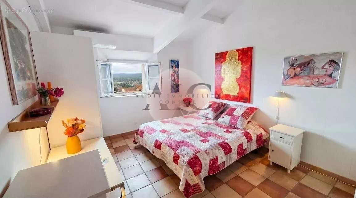 Appartement à FAYENCE
