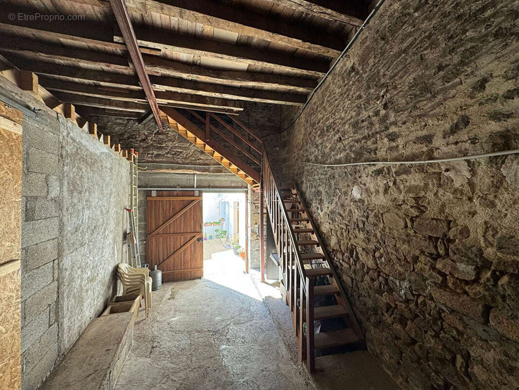 Maison à CHATEAUPONSAC