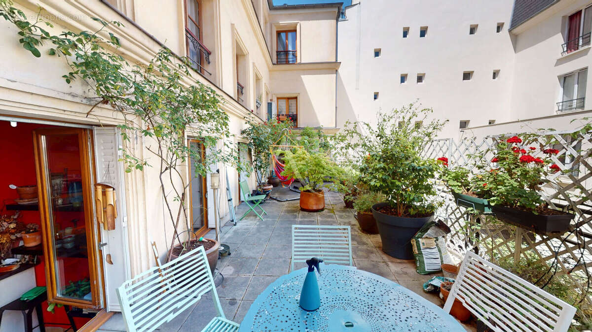 Appartement à PARIS-10E