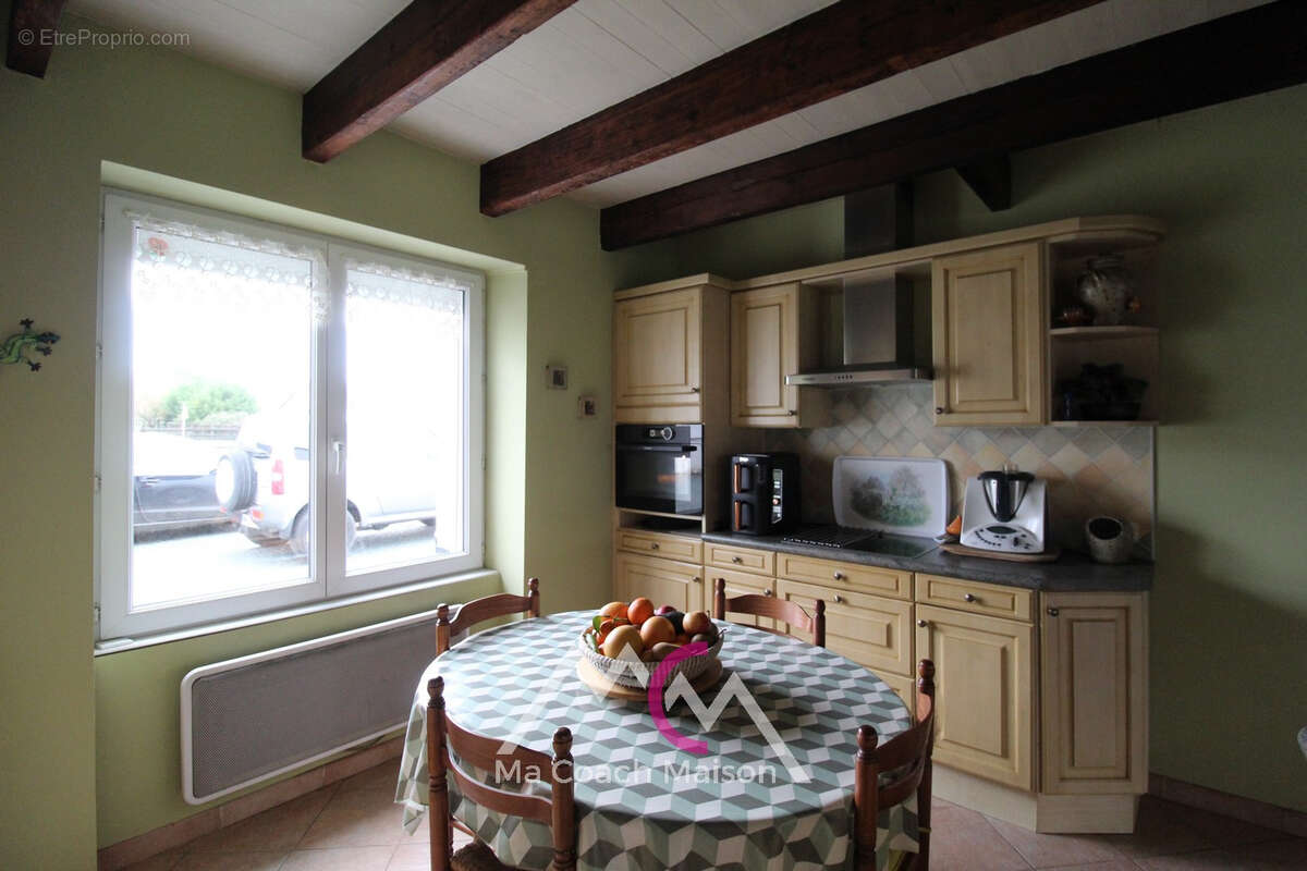 Maison à LA CHAPELLE-LAUNAY