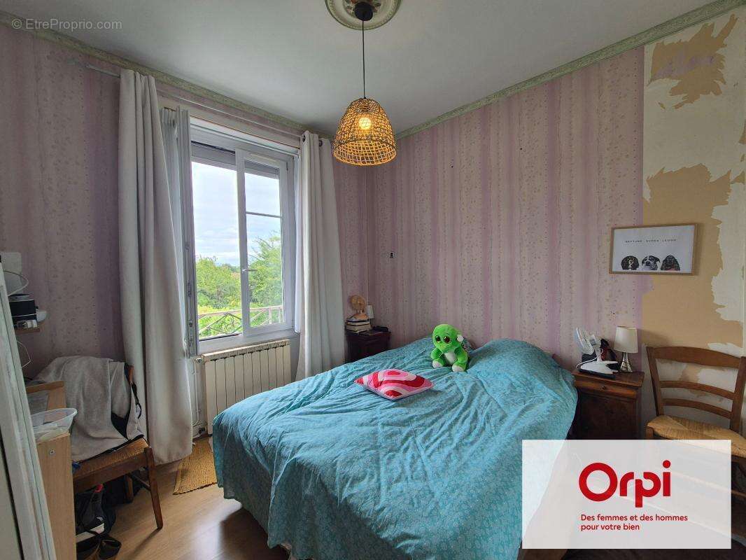 Maison à TERRASSON-LAVILLEDIEU