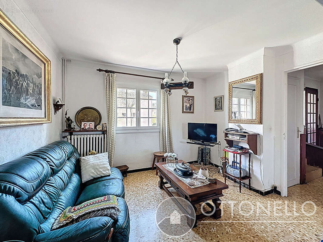 Maison à ROQUEBRUNE-SUR-ARGENS