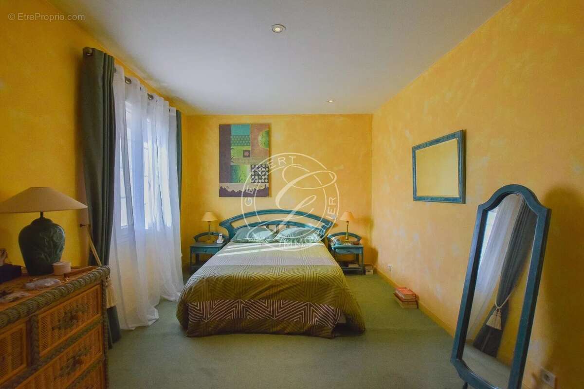 Maison à LORGUES