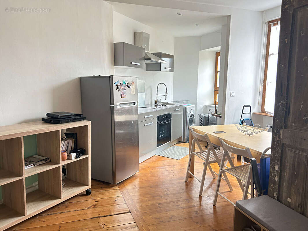 Appartement à vendre de 46 m², Intra-Muros, 2 chambres, à 50 mètres de la plage à pieds. - photo 5