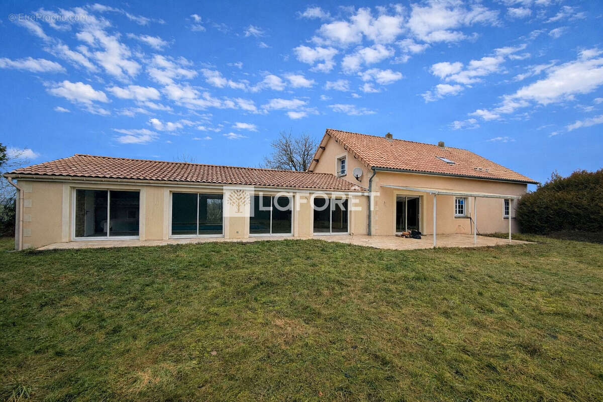 Maison à SOMME-BIONNE