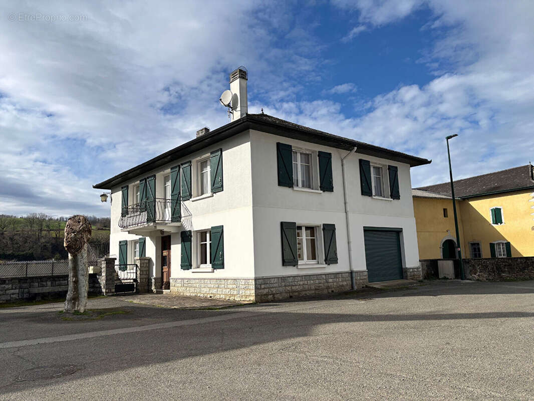 Maison à IDAUX-MENDY