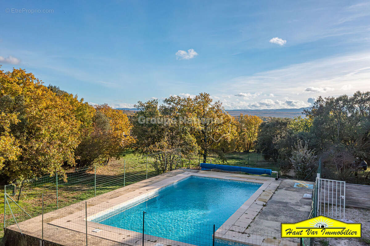 Maison Ginasservis T 4 avec PISCINE GARAGE 7 423m² de terrain - photo 2