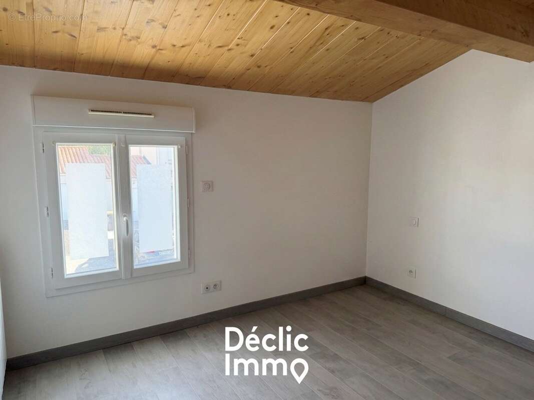 A vendre maison 8ch rochefort + garage - photo 14