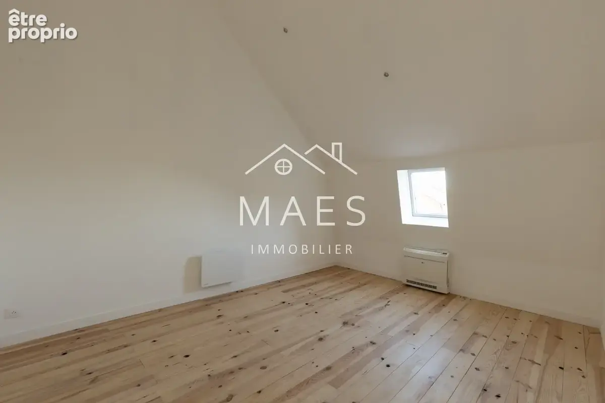 MARQUETTE-LEZ-LILLE - Cœur de ville - Maison familiale rénovée de 203 m2 - 5 chambres, bureau et jardin plein - photo 16
