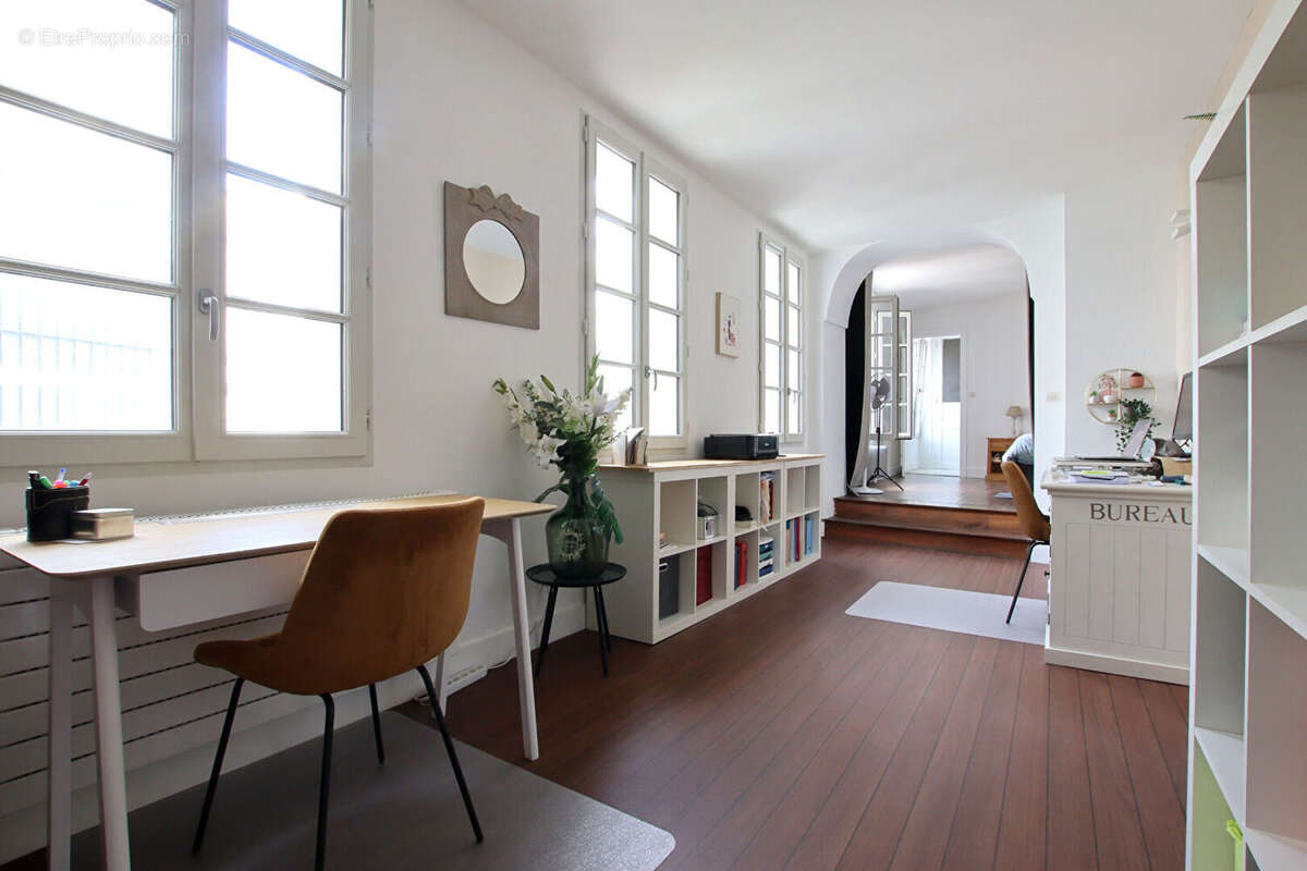 Maison de ville atypique 239 m² dans le centre de Niort - photo 10