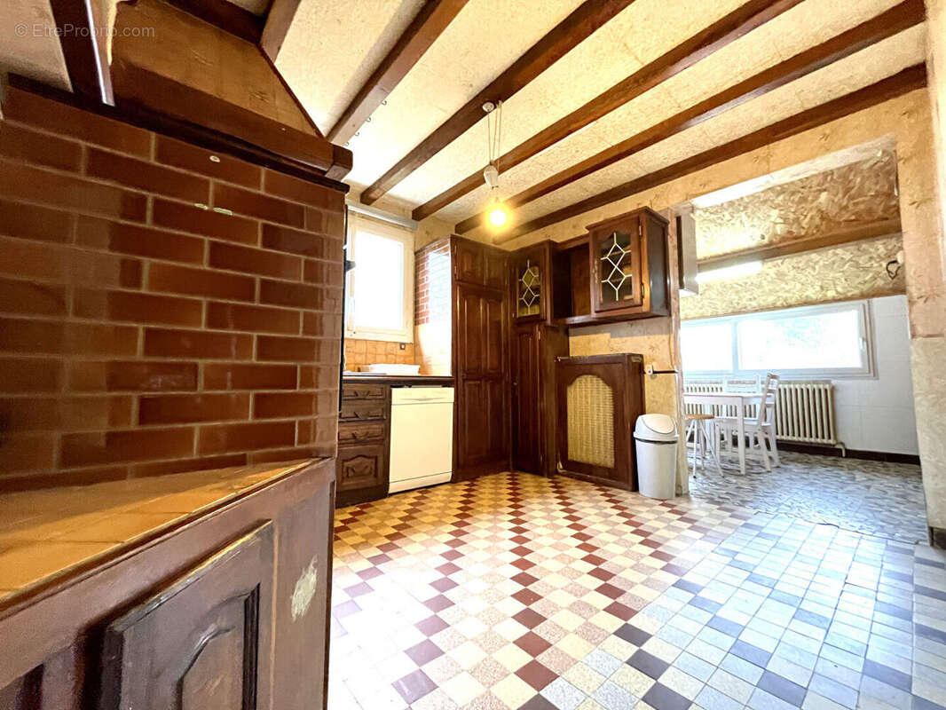 Maison à BETZ-LE-CHATEAU