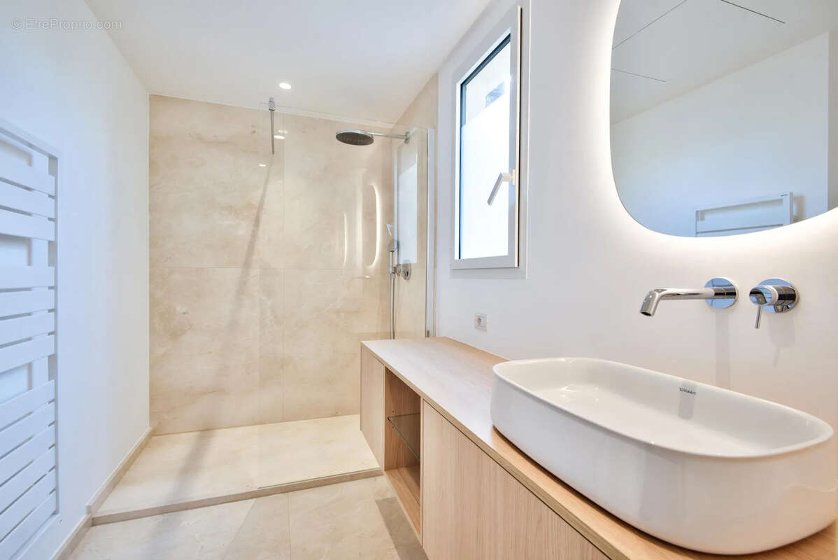 Appartement à BEAULIEU-SUR-MER