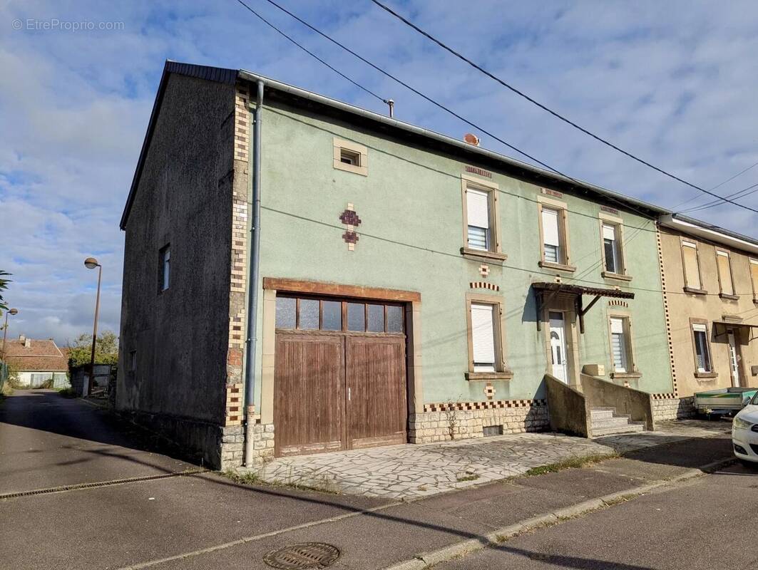 Appartement à TETING-SUR-NIED