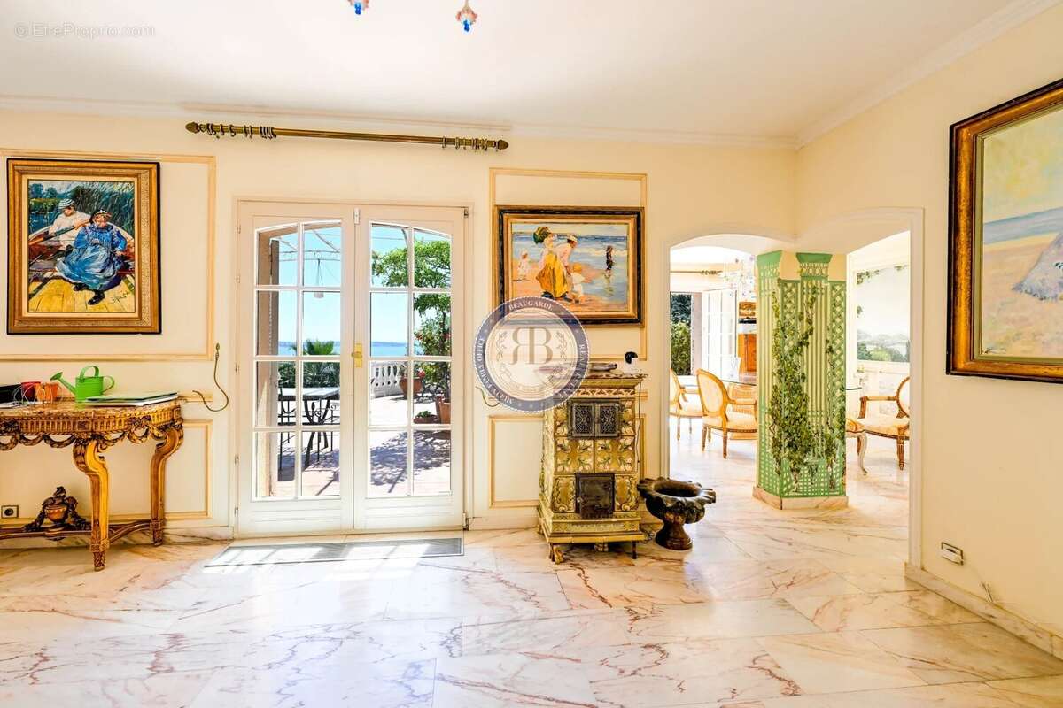 Maison à VALLAURIS