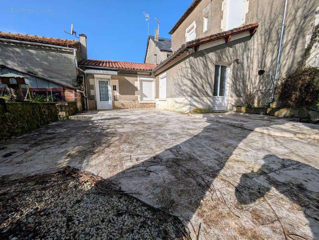 Maison à MOUILLERON-EN-PAREDS