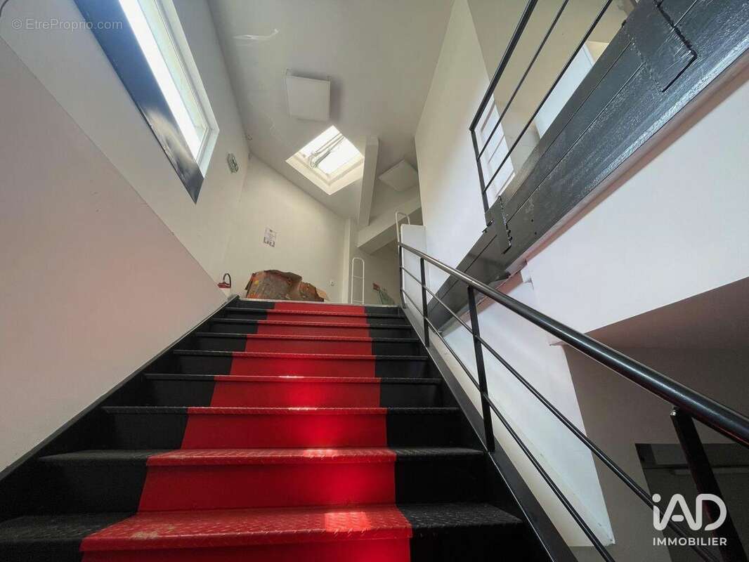 Photo 8 - Commerce à ECHIROLLES