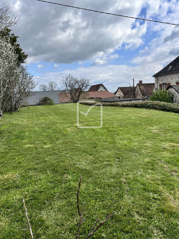 Maison à VARS-SUR-ROSEIX